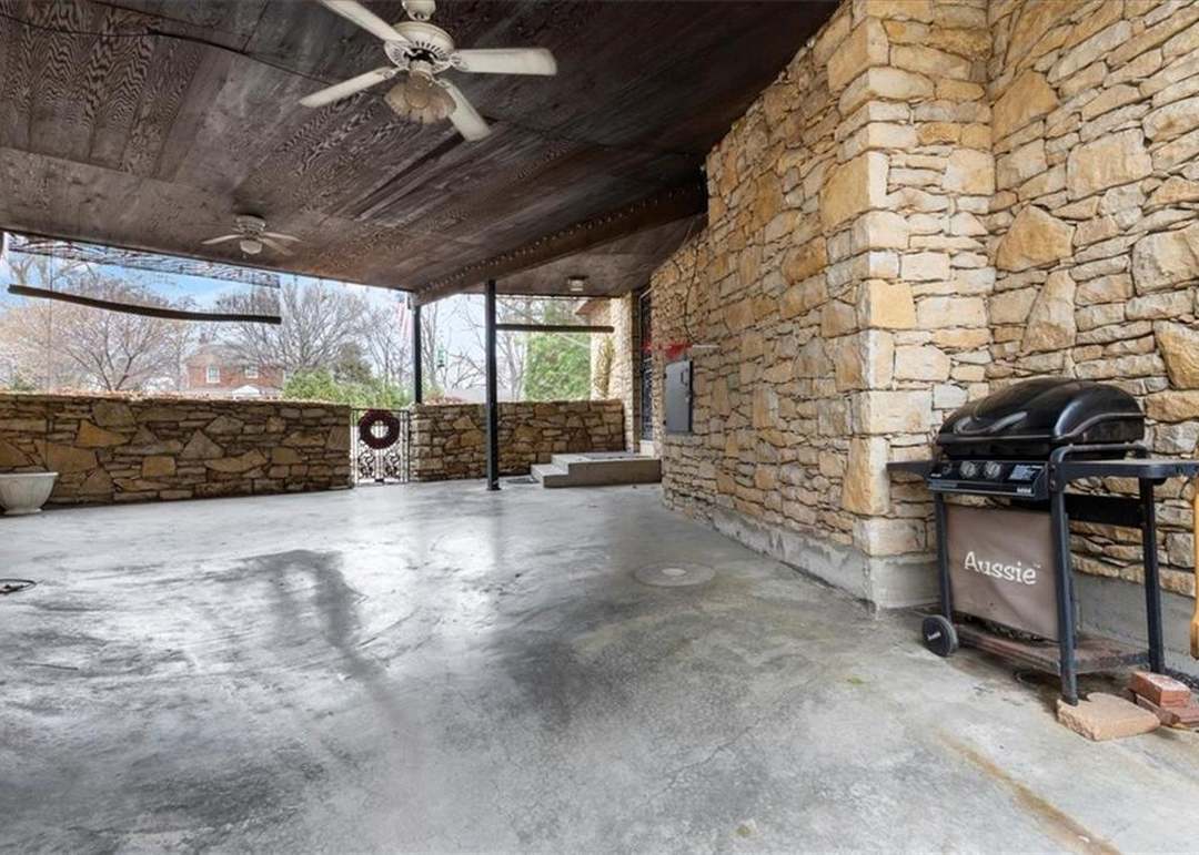 10025 Hocker Drive — photo 30