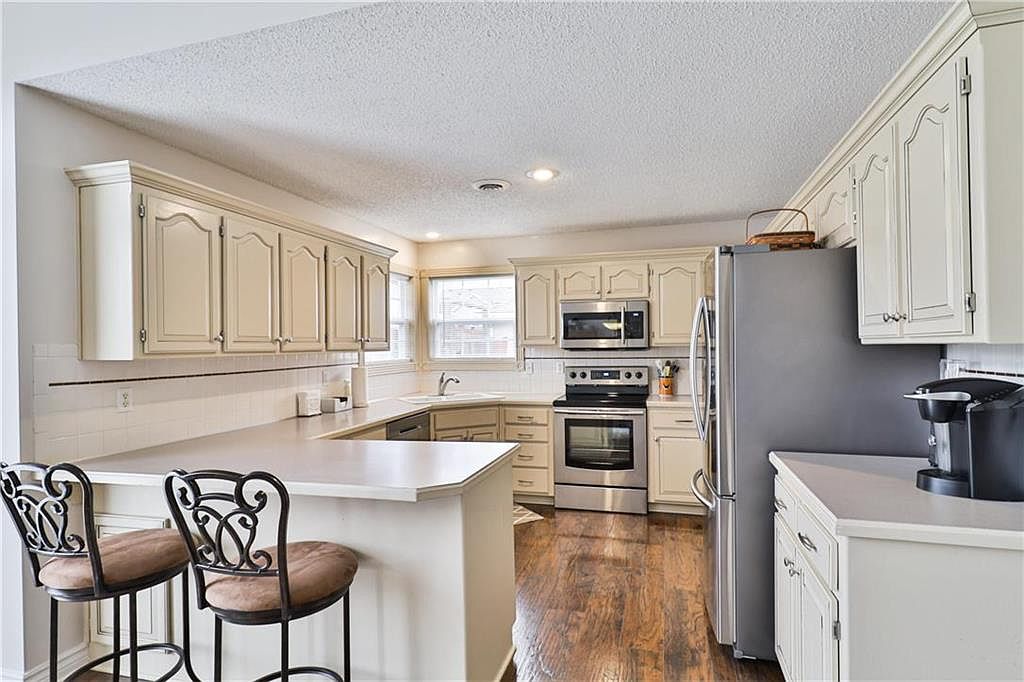 1006 Rock Creek Lane — photo 10