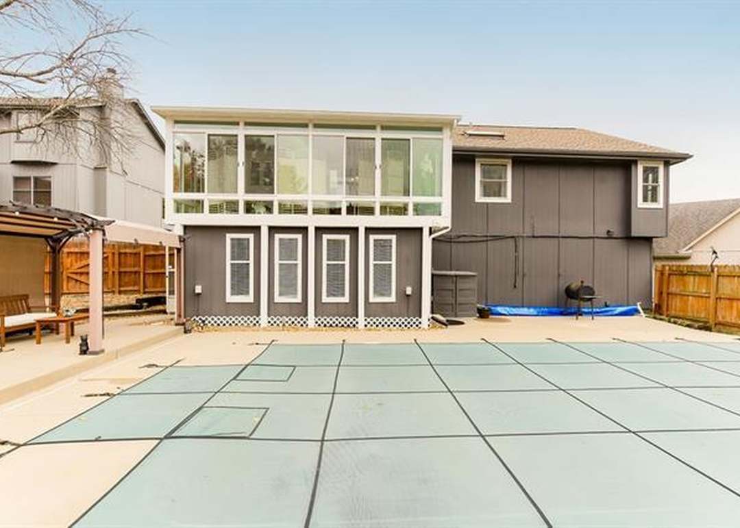 1008 Barnes Drive — photo 3