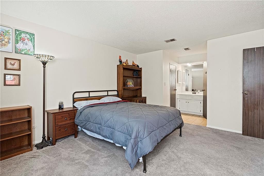 10136 W 96TH TERRACE — photo 15