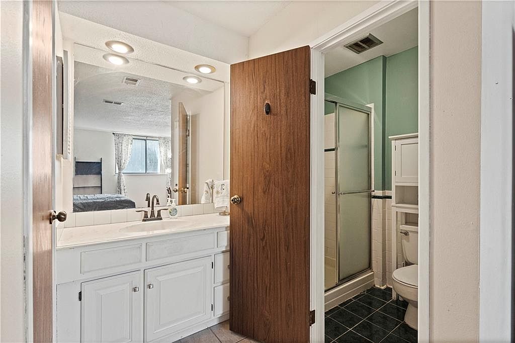 10136 W 96TH TERRACE — photo 16