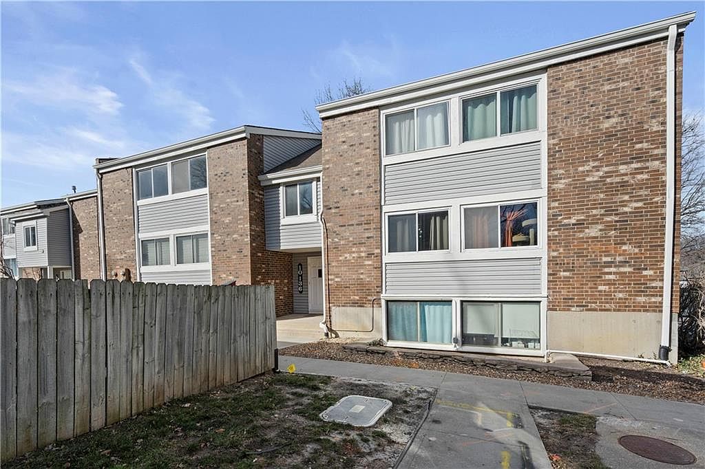 10136 W 96TH TERRACE — photo 20
