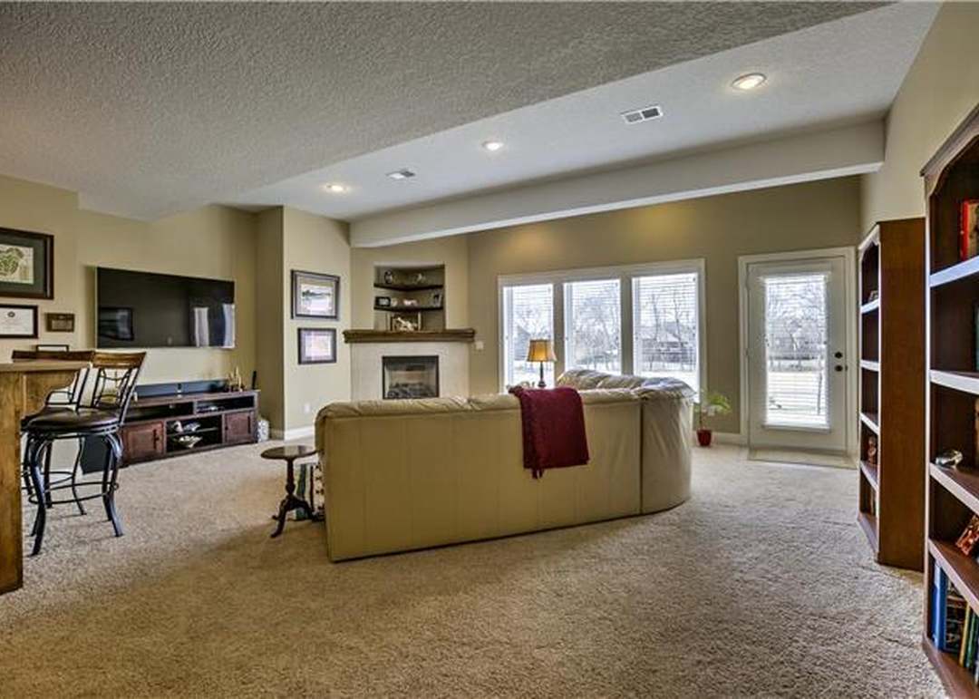 10200 N Park Avenue — photo 17