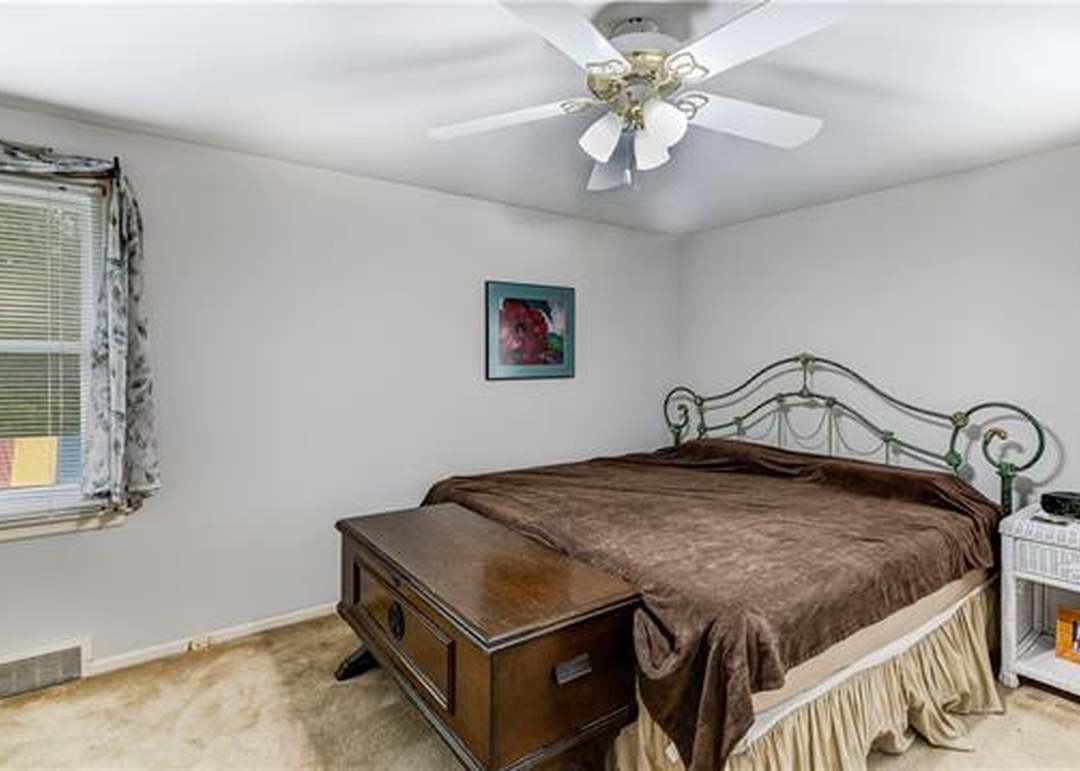 10201 Lamar Avenue — photo 16
