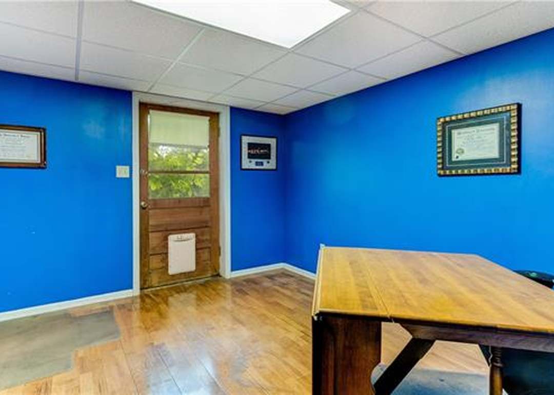 10201 Lamar Avenue — photo 26