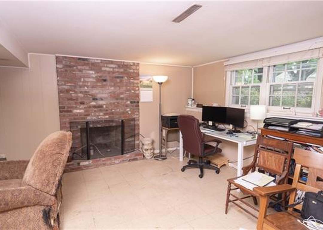 10202 Moody Park Drive — photo 3
