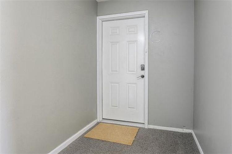 10204 W 96th Terrace — photo 13