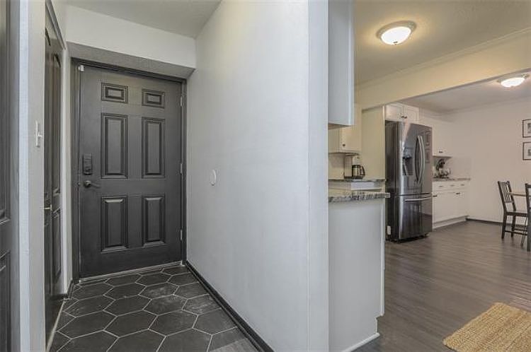 10204 W 96th Terrace — photo 15