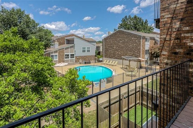 10204 W 96th Terrace — photo 36