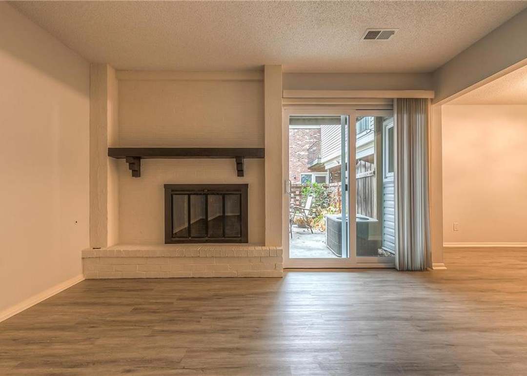10204 W 96th Terrace — photo 6