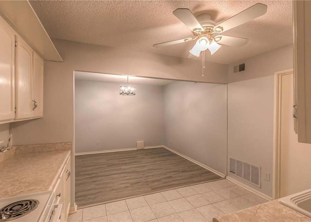 10204 W 96th Terrace — photo 16