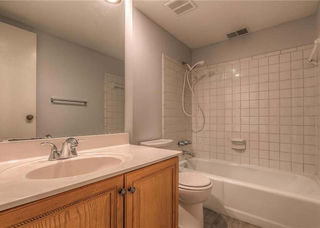 10204 W 96th Terrace — photo 19