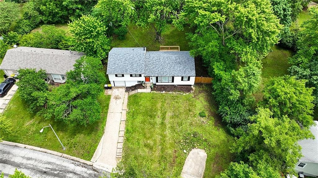10217 Wheeling Avenue — photo 5