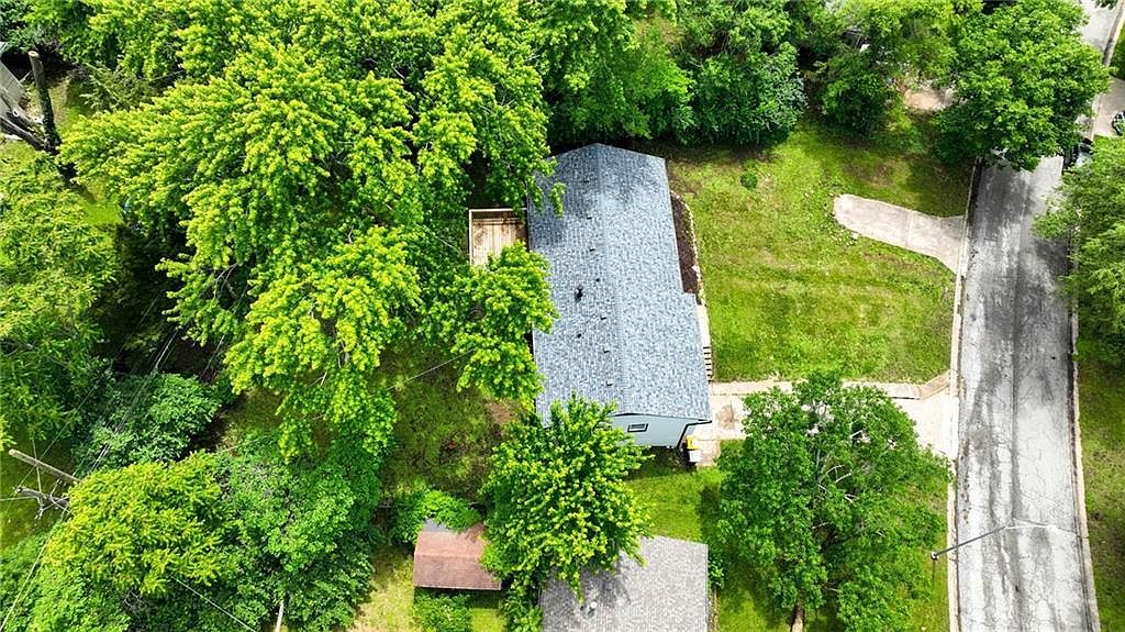 10217 Wheeling Avenue — photo 8