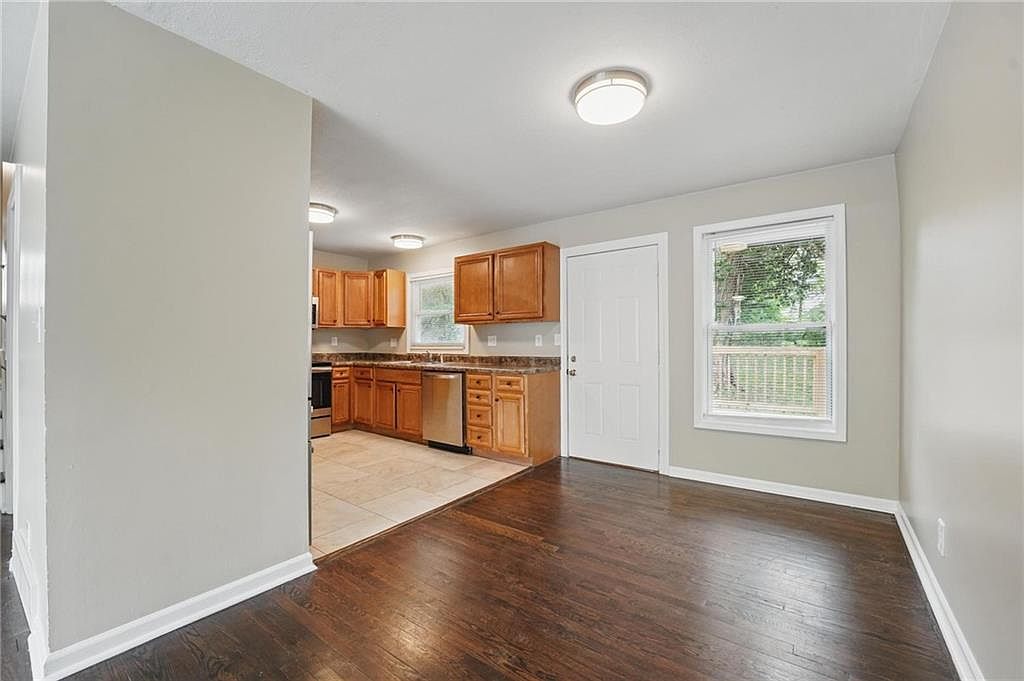 10217 Wheeling Avenue — photo 16