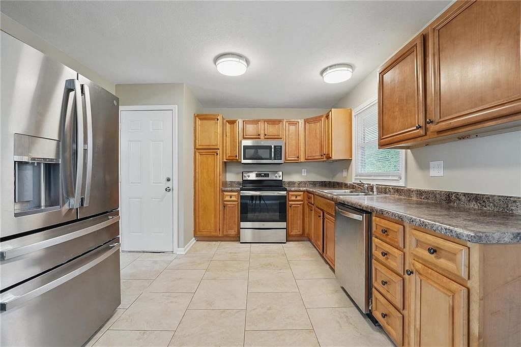 10217 Wheeling Avenue — photo 18