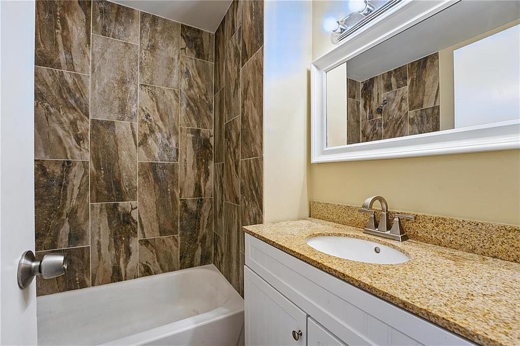10217 Wheeling Avenue — photo 26