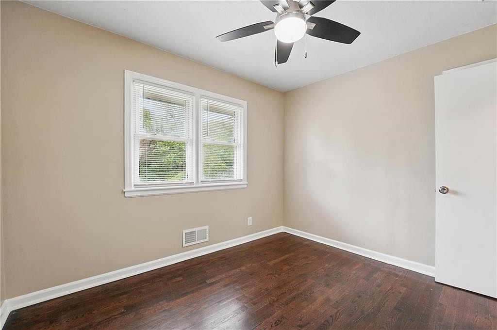 10217 Wheeling Avenue — photo 28
