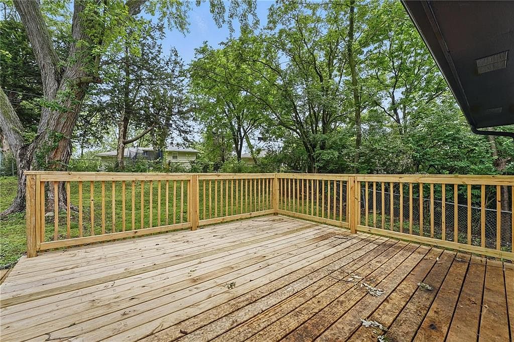 10217 Wheeling Avenue — photo 37