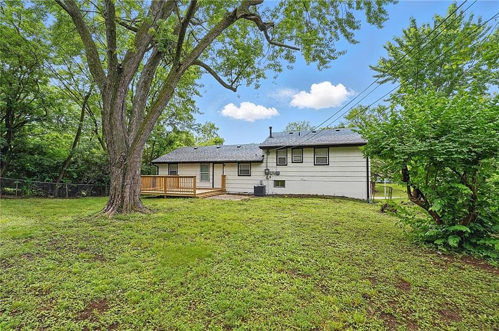 10217 Wheeling Avenue — photo 40