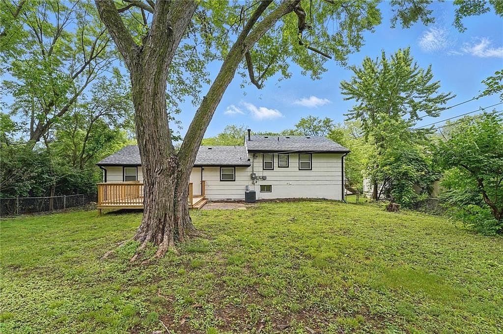 10217 Wheeling Avenue — photo 41