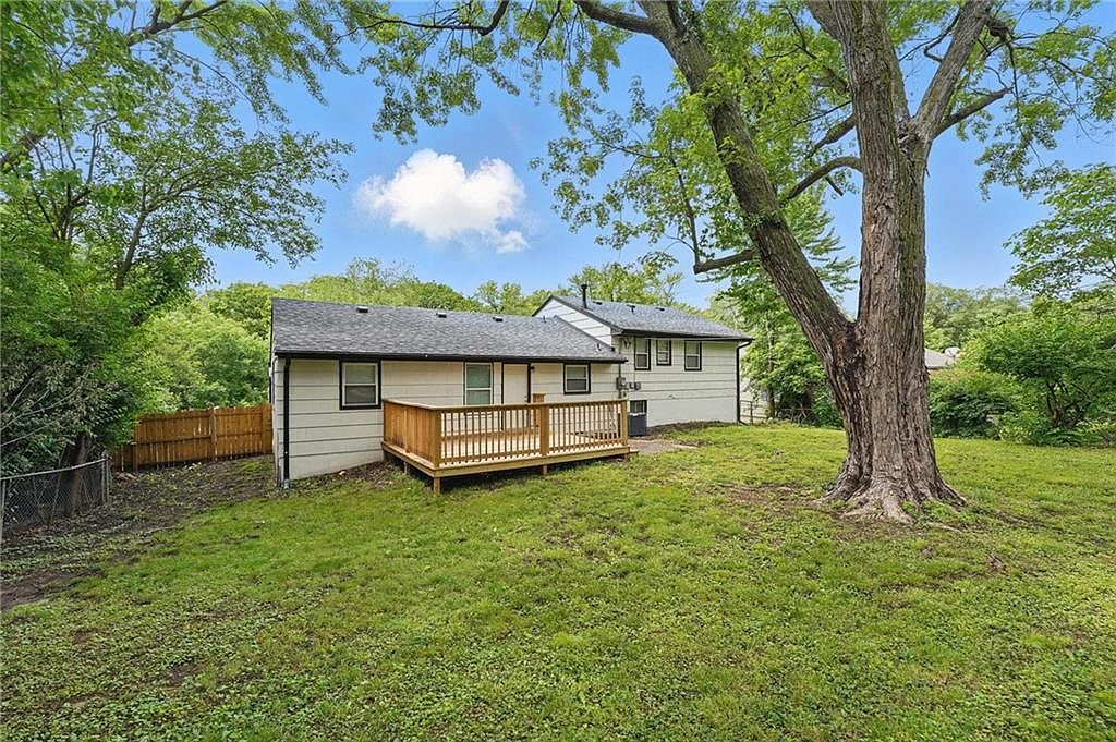 10217 Wheeling Avenue — photo 42