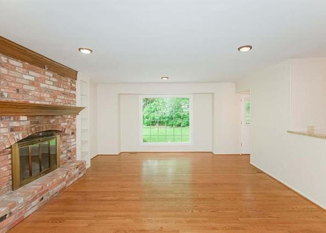 10227 Long Street — photo 10