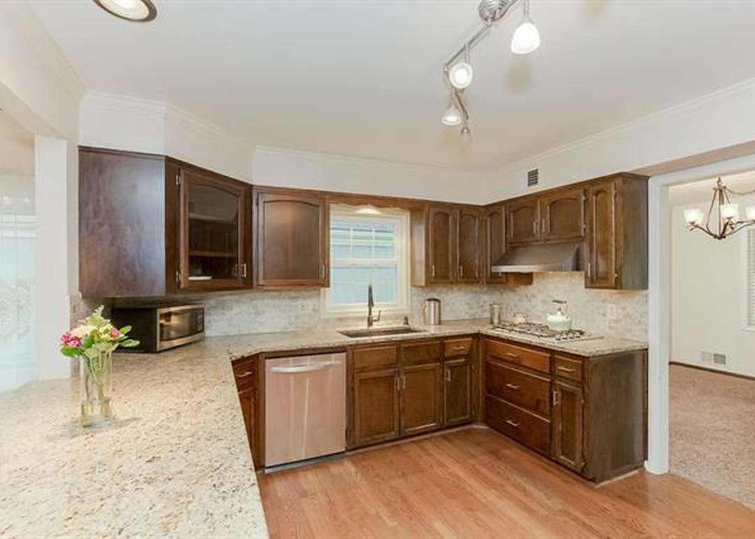 10227 Long Street — photo 14
