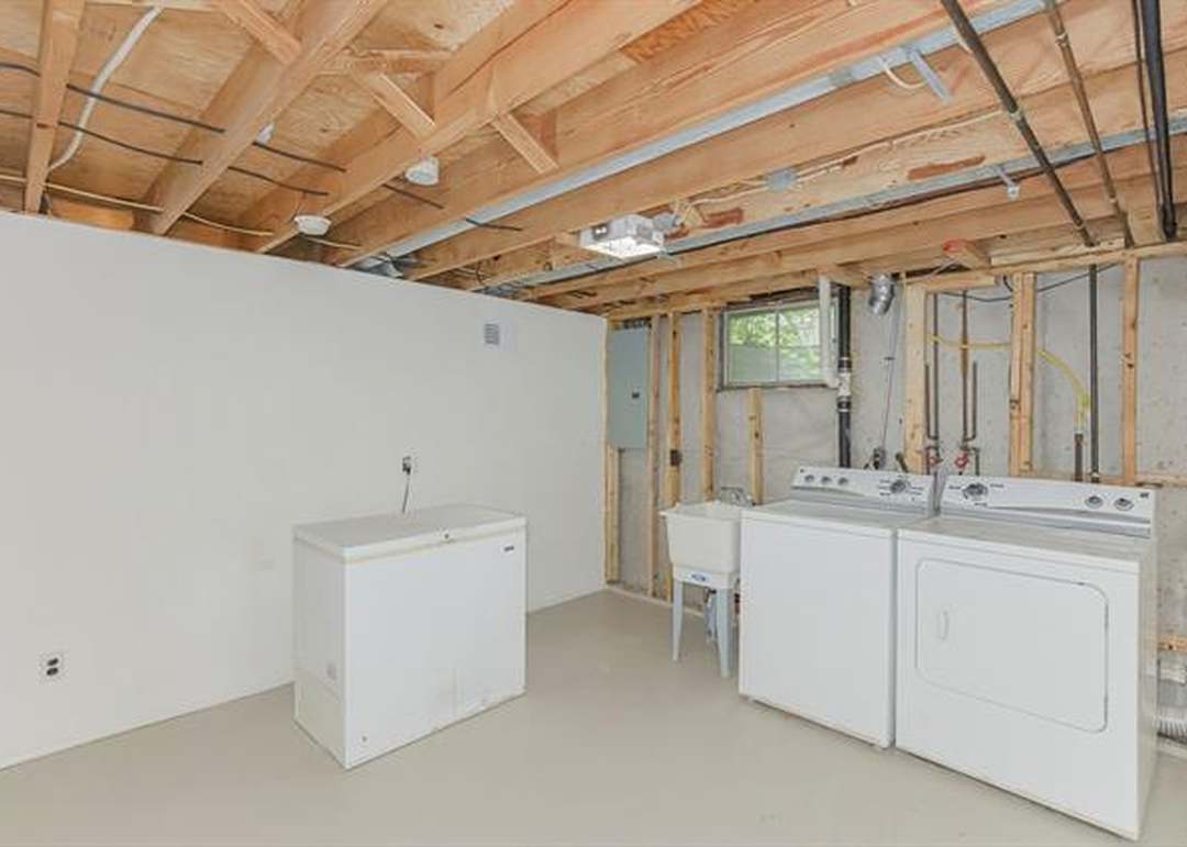 10227 Long Street — photo 26