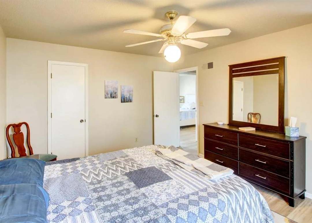 10233 Robinson Street — photo 9