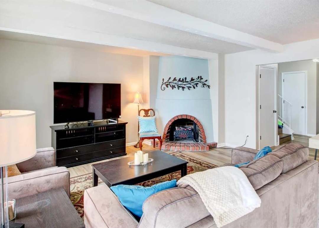 10233 Robinson Street — photo 12