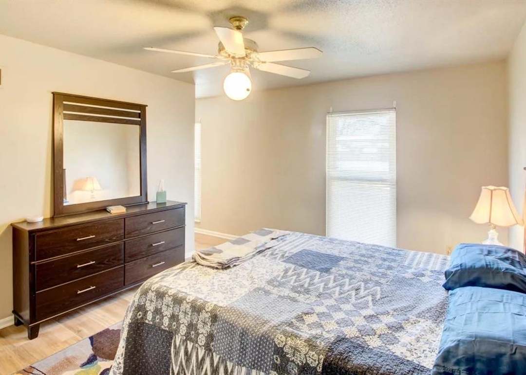 10233 Robinson Street — photo 18