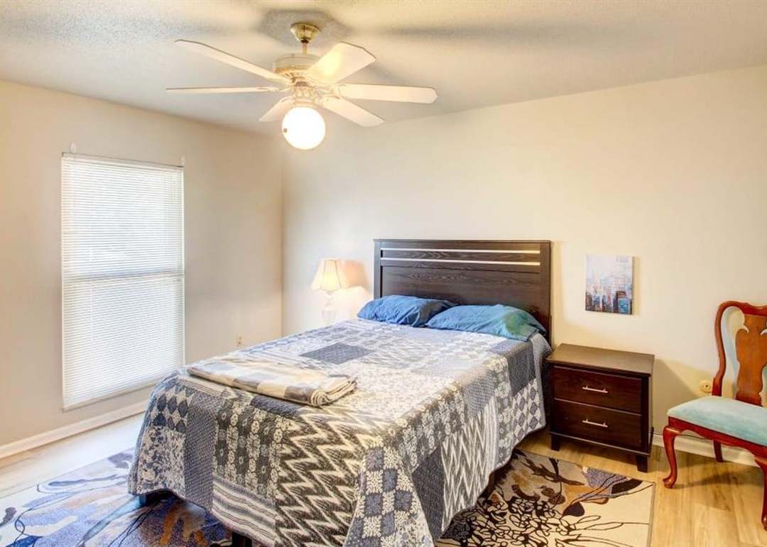 10233 Robinson Street — photo 19