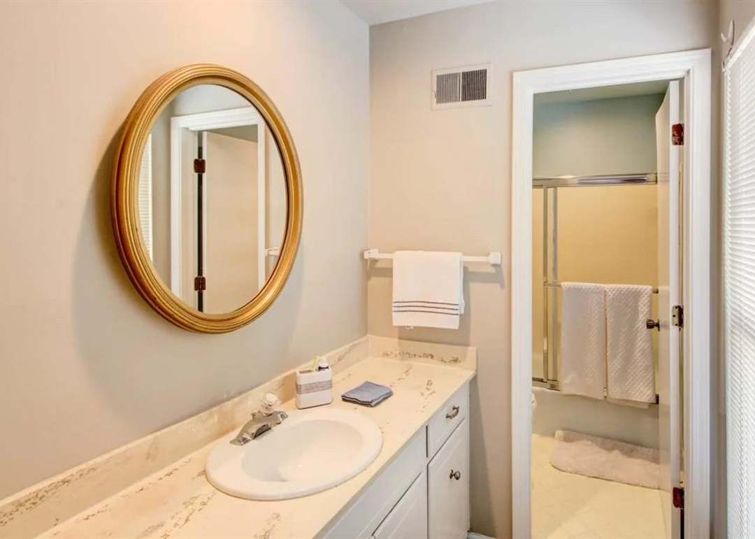 10233 Robinson Street — photo 20