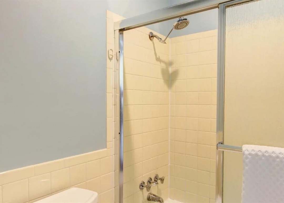 10233 Robinson Street — photo 21