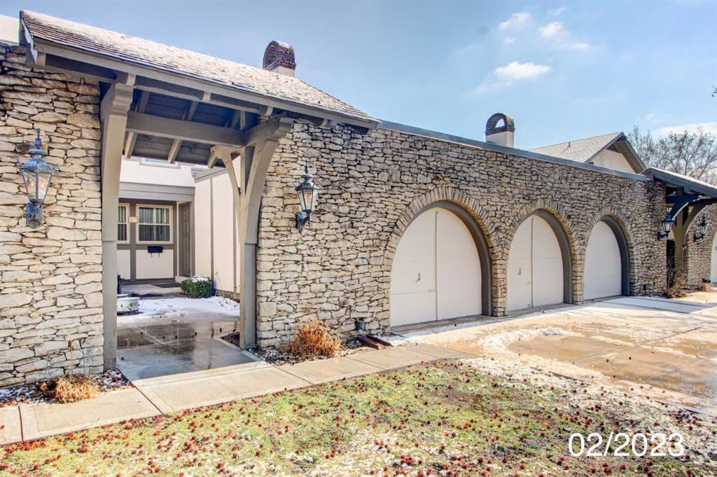 10233 Robinson Street — photo 26