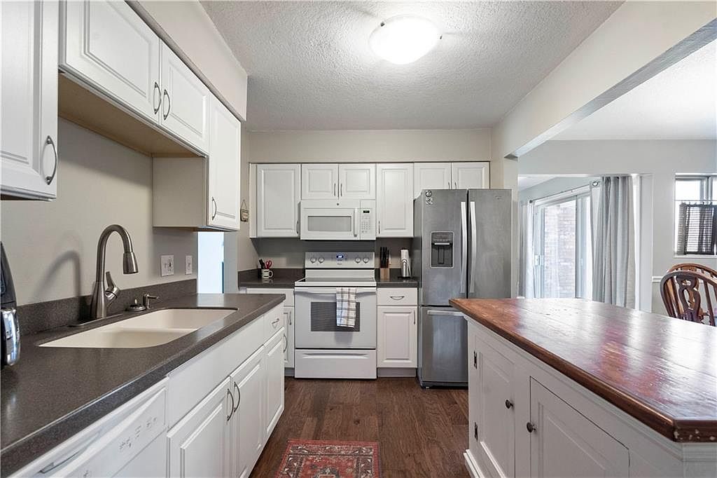 10240 W 96TH TERRACE — photo 13