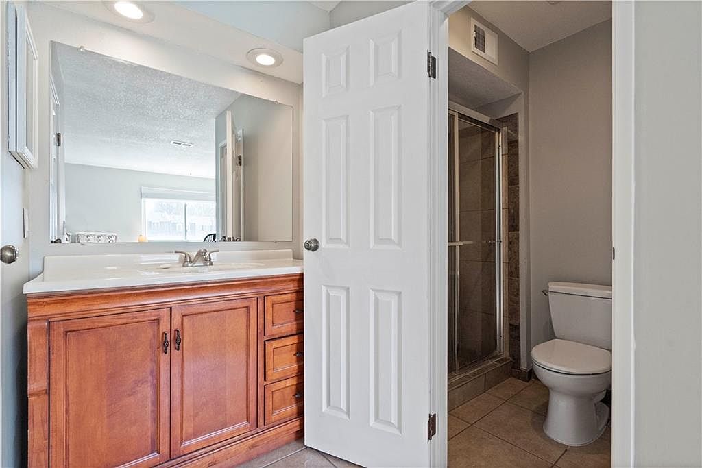 10240 W 96TH TERRACE — photo 15