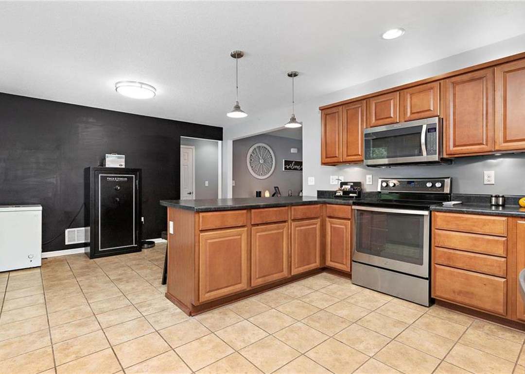 1031 N Cedar Street — photo 12