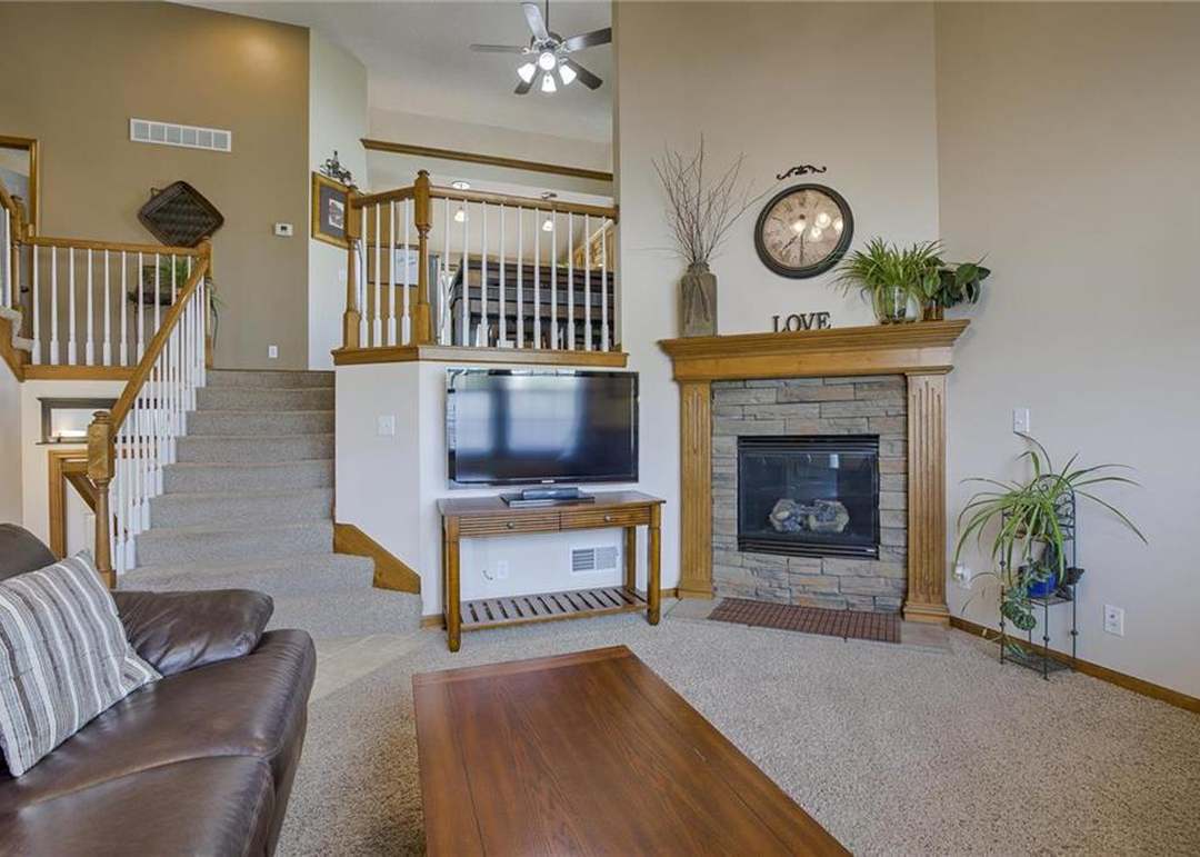 104 GRANT Avenue — photo 10