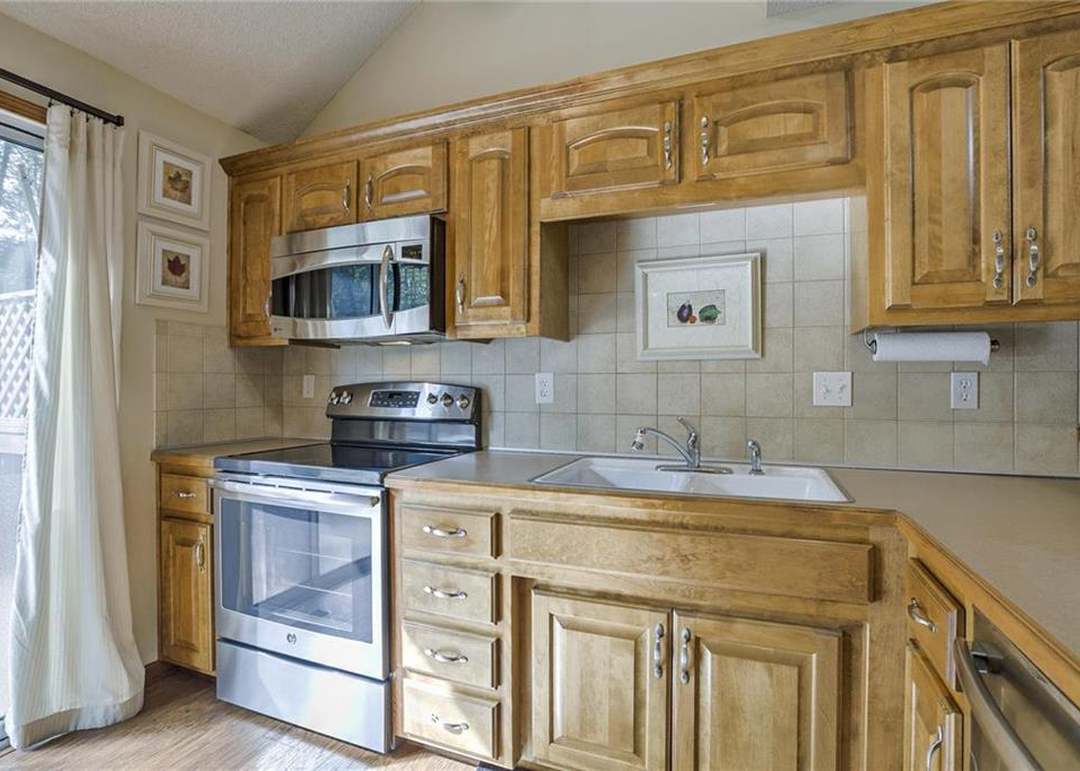 104 GRANT Avenue — photo 12