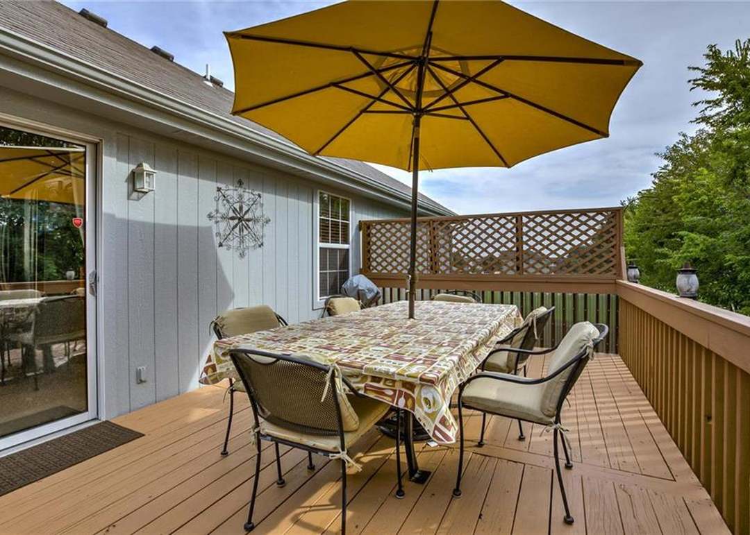 104 GRANT Avenue — photo 22