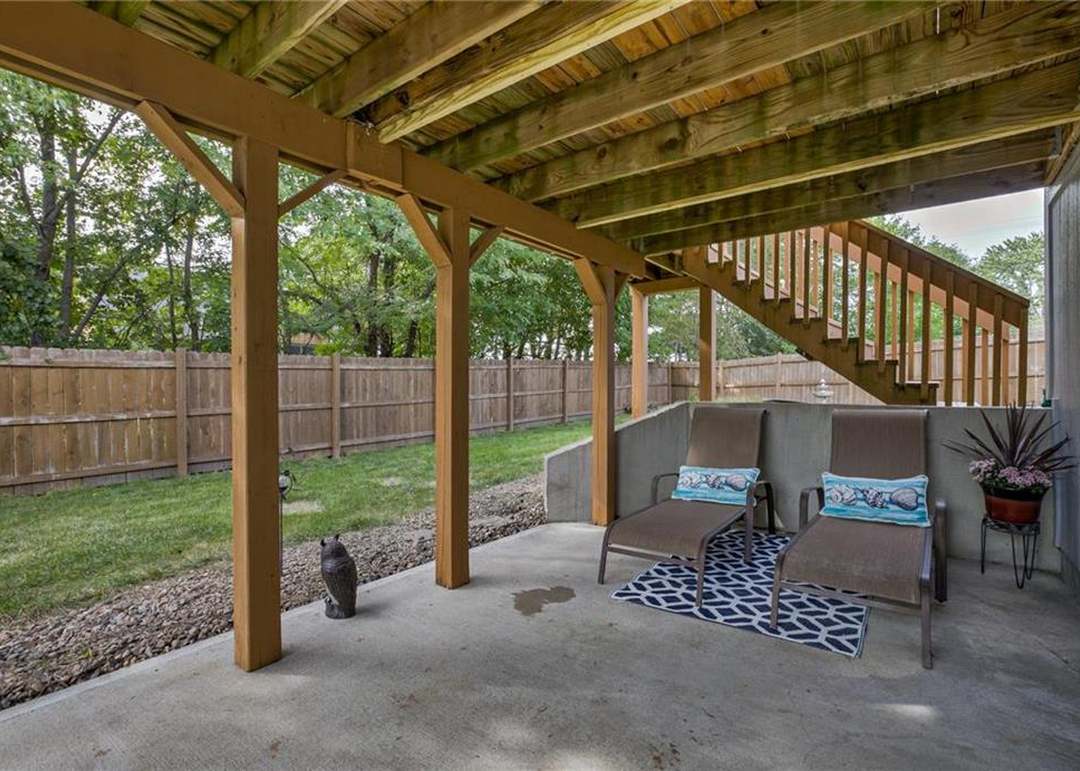 104 GRANT Avenue — photo 23