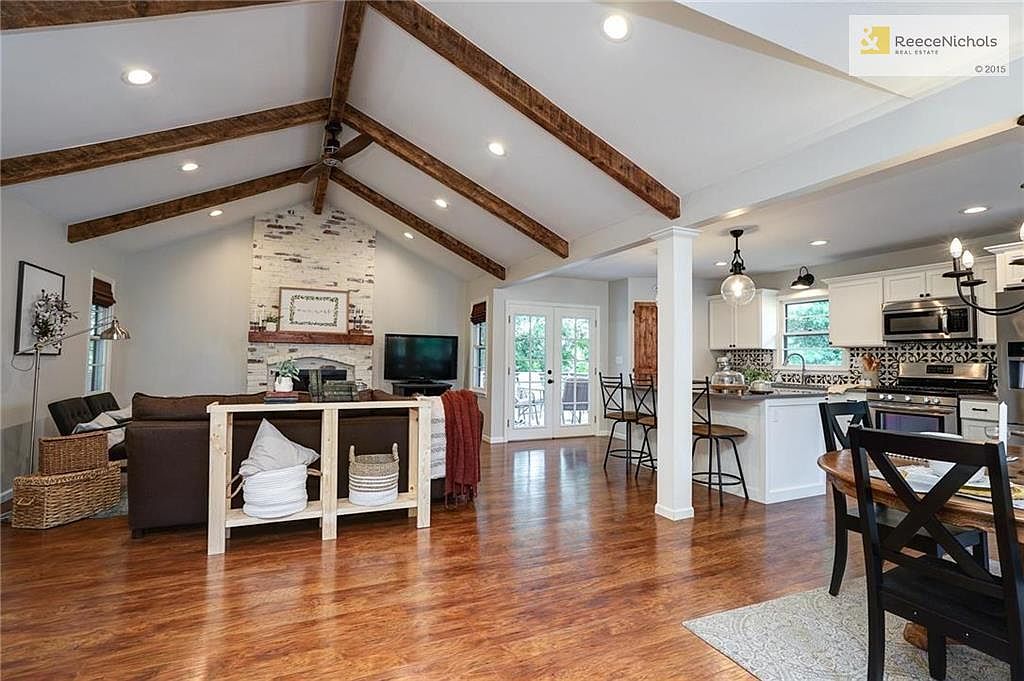 10405 NW 57TH Street — photo 11