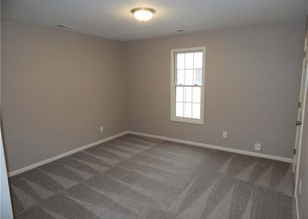 105 Brookwood Court — photo 5