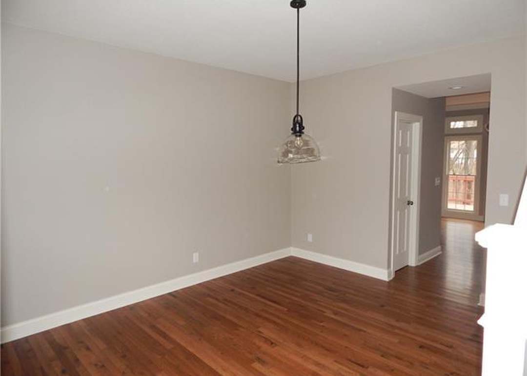 105 Brookwood Court — photo 8