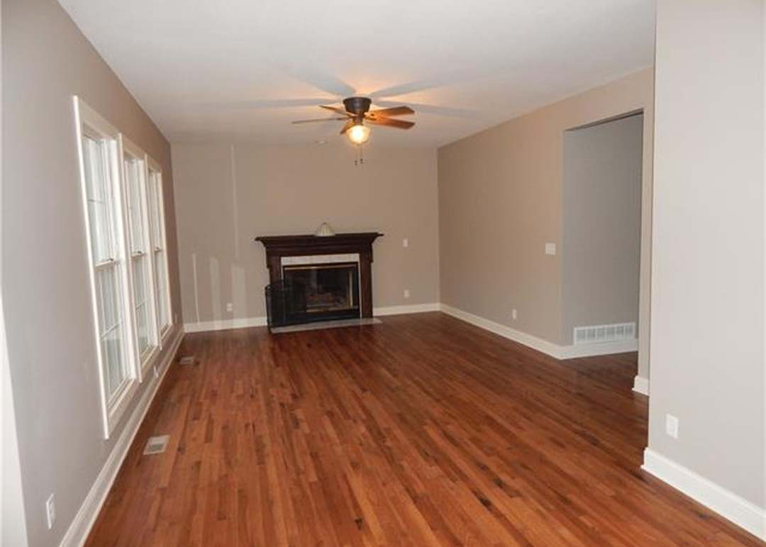 105 Brookwood Court — photo 12