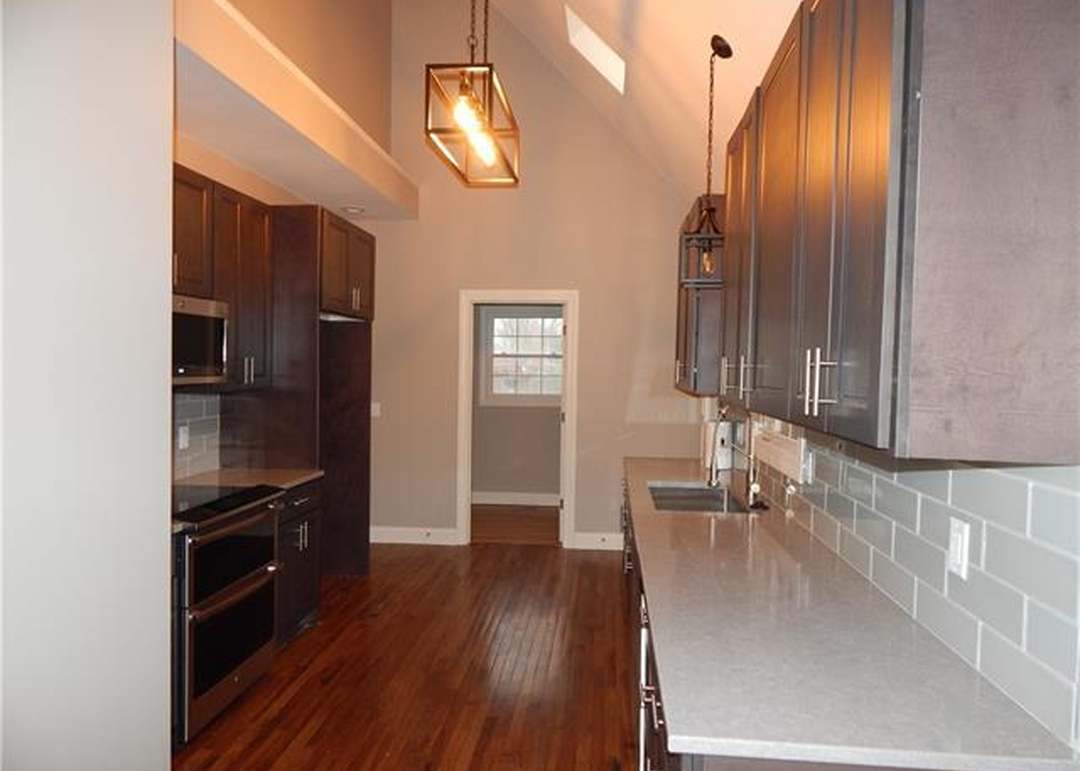 105 Brookwood Court — photo 14