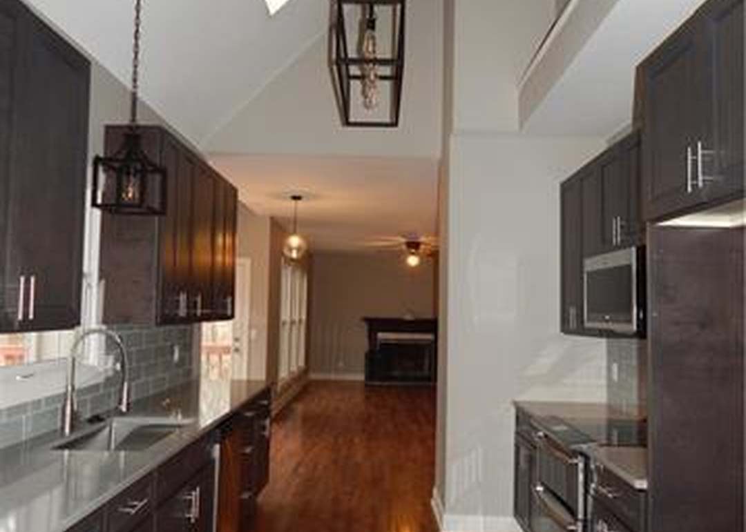 105 Brookwood Court — photo 18