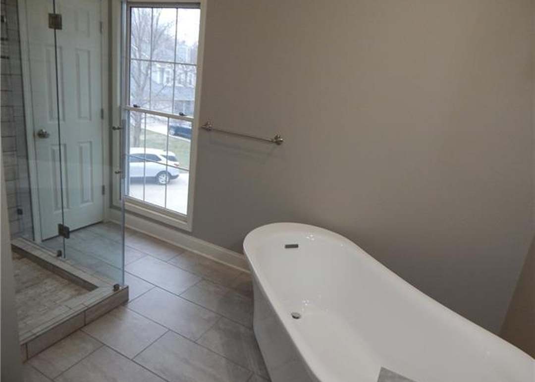 105 Brookwood Court — photo 28